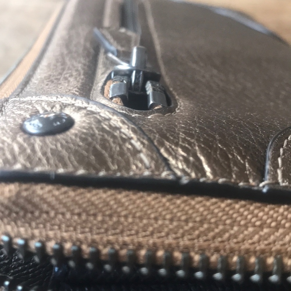 Coach Wallet - Picture 4 of 4